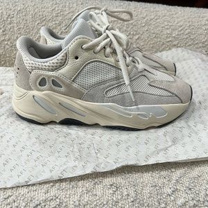 YEEZY BOOST 700 “Analog" AUTHENTIC
